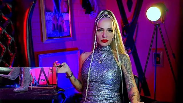 Snapshot of MonicaMaxwel chatting on 9, 2, 2026 MonicaMaxwel online show from 9, 2, 2026