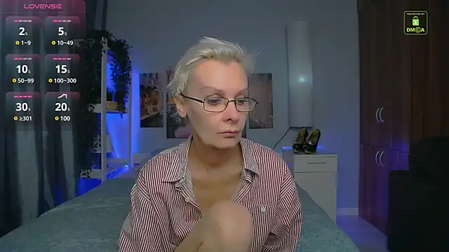 Snapshot of HelgaHimmell chatting on 9, 12, 2024 HelgaHimmell online show from 9, 12, 2024