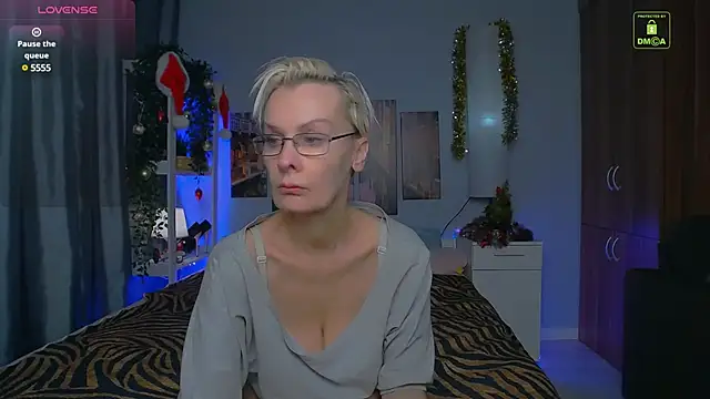 Snapshot of HelgaHimmell chatting on 24, 12, 2024 HelgaHimmell online show from 24, 12, 2024