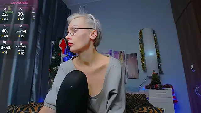 Snapshot of HelgaHimmell chatting on 10, 1, 2025 HelgaHimmell online show from 10, 1, 2025