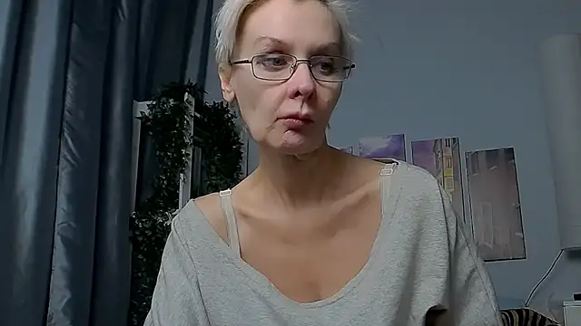 Snapshot of HelgaHimmell chatting on 19, 1, 2025 HelgaHimmell online show from 19, 1, 2025