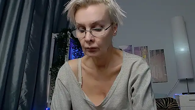 Snapshot of HelgaHimmell chatting on 21, 1, 2025 HelgaHimmell online show from 21, 1, 2025