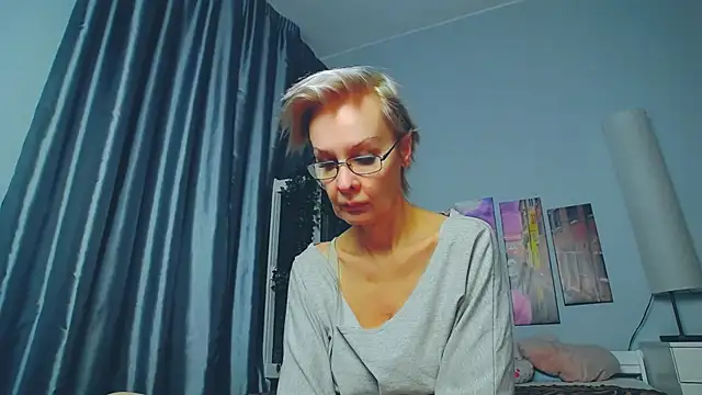 Snapshot of HelgaHimmell chatting on 15, 3, 2025 HelgaHimmell online show from 15, 3, 2025