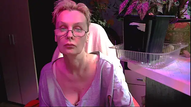 Snapshot of HelgaHimmell chatting on 30, 6, 2026 HelgaHimmell online show from 30, 6, 2026