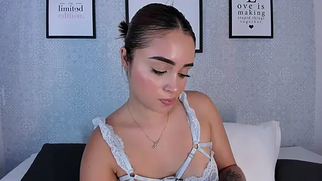 sophia 98 online show from 17, 2, 2025
