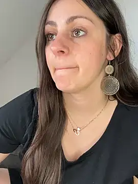 Loella-Rose online show from 28, 3, 2026