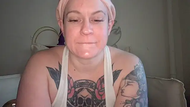 quinnmariexo online show from 3, 2, 2026