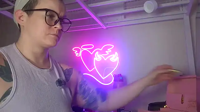 quinnmariexo online show from 17, 2, 2026