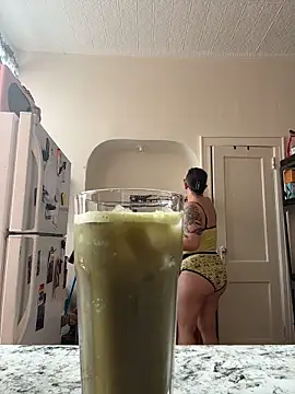 Snapshot of quinnmariexo chatting on 15, 4, 2026 quinnmariexo online show from 15, 4, 2026