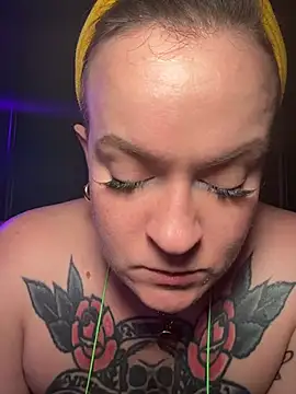 quinnmariexo online show from 27, 5, 2026