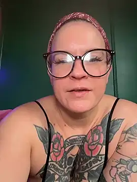 quinnmariexo online show from 19, 6, 2026