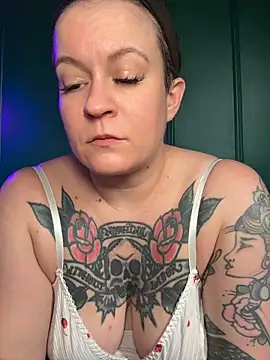 quinnmariexo online show from 22, 6, 2026