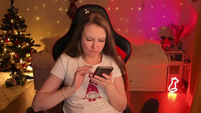 Snapshot of desperatehousewife__ chatting on 30, 12, 2024 desperatehousewife online show from 30, 12, 2024