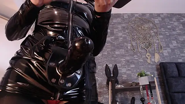 Snapshot of BondageGirl_Ks chatting on 27, 10, 2025 BondageGirl Ks online show from 27, 10, 2025