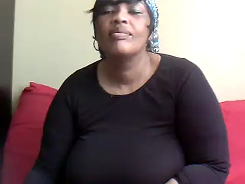 Snapshot of SexxyBoob chatting on 30, 11, 2025 SexxyBoob online show from 30, 11, 2025