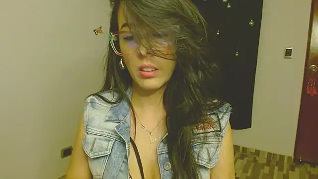 ella peck online show from 13, 11, 2025