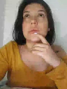 Snapshot of Sophie-hatter chatting on 4, 1, 2025 Sophie-hatter online show from 4, 1, 2025