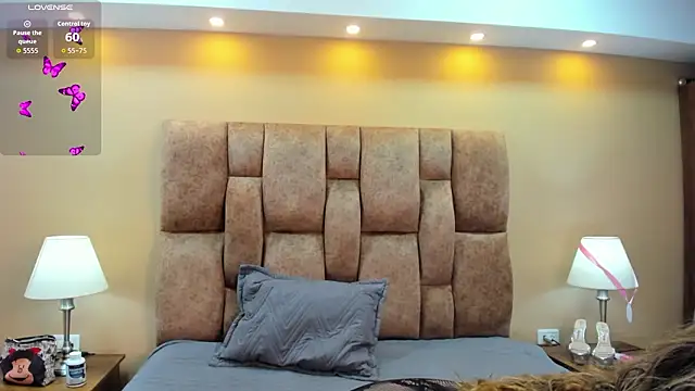 Snapshot of MiiaHot chatting on 13, 3, 2026 MiiaHot online show from 13, 3, 2026