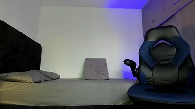 male pussy online show from 20, 10, 2025