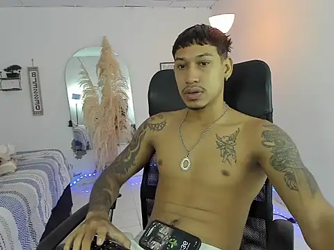 Snapshot of slim_master12 chatting on 1, 2, 2026 slim master12 online show from 1, 2, 2026