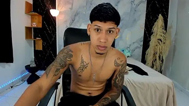 Snapshot of slim_master12 chatting on 12, 4, 2026 slim master12 online show from 12, 4, 2026