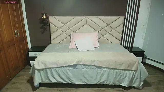 Raquel jones online show from 2, 3, 2025