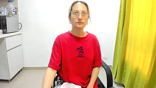 Adele johnsonn1 online show from 31, 12, 2024