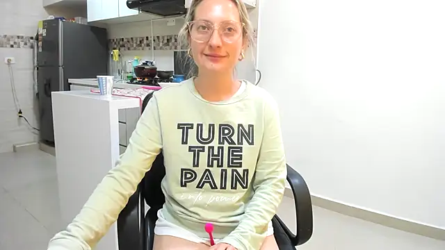 Adele johnsonn1 online show from 6, 2, 2025