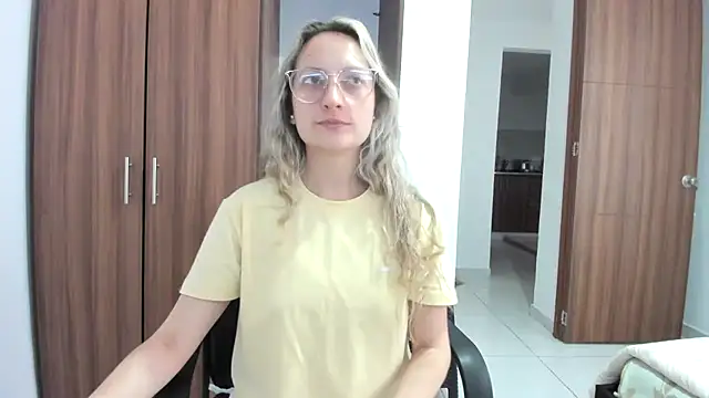 Adele johnsonn1 online show from 16, 9, 2025