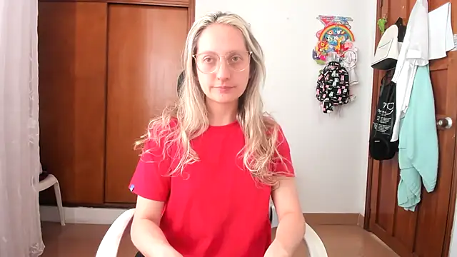 Adele johnsonn1 online show from 18, 11, 2025