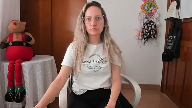 Snapshot of Adele_johnsonn1 chatting on 13, 3, 2026 Adele johnsonn1 online show from 13, 3, 2026