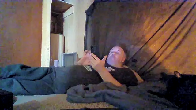 Nightshade7712 online show from 7, 1, 2026