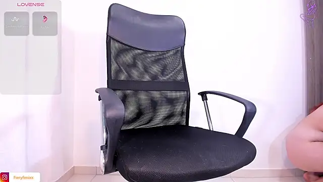 Fieryfenixx online show from 5, 2, 2025