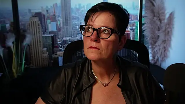 ninarandmann online show from 6, 11, 2025