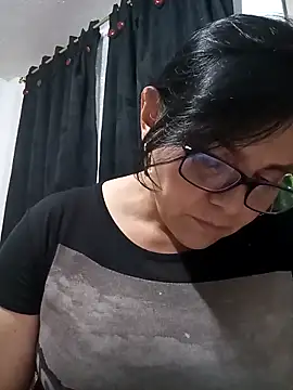 Snapshot of Natasha_milf__ chatting on 9, 2, 2025 Natasha milf online show from 9, 2, 2025