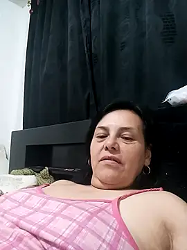 Snapshot of Natasha_milf__ chatting on 2, 3, 2025 Natasha milf online show from 2, 3, 2025