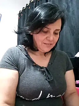 Snapshot of Natasha_milf__ chatting on 4, 3, 2025 Natasha milf online show from 4, 3, 2025