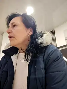 Snapshot of Natasha_milf__ chatting on 6, 10, 2025 Natasha milf online show from 6, 10, 2025