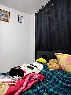 Snapshot of Natasha_milf__ chatting on 9, 11, 2025 Natasha milf online show from 9, 11, 2025