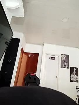 Snapshot of Natasha_milf__ chatting on 12, 11, 2025 Natasha milf online show from 12, 11, 2025