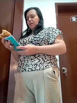 Natasha milf   online show from 7, 5, 2026