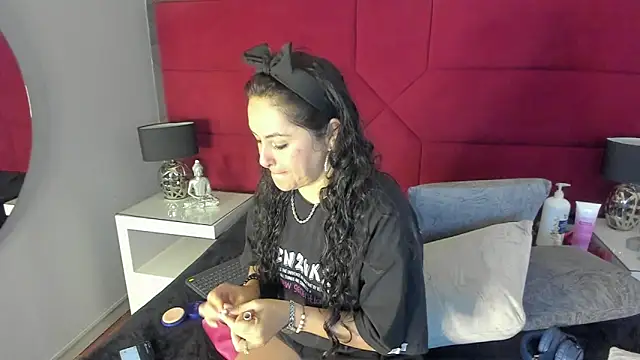 Snapshot of hanny_milf chatting on 11, 3, 2025 hanny milf online show from 11, 3, 2025