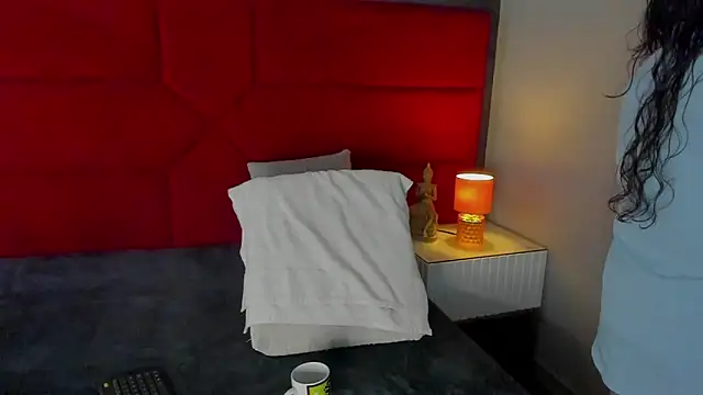 hanny milf online show from 3, 5, 2026