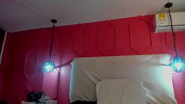 hanny milf online show from 15, 5, 2026