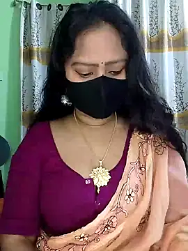 Idhika Paul online show from 24, 1, 2025
