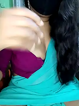 Idhika Paul online show from 30, 1, 2025