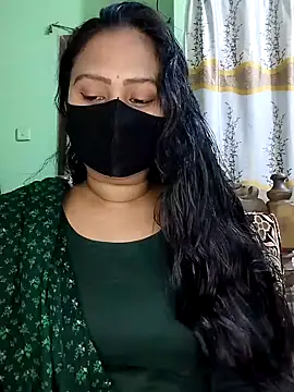 Idhika Paul online show from 5, 2, 2025