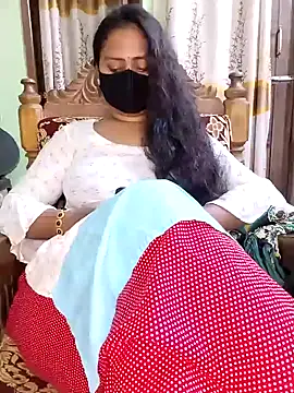 Idhika Paul online show from 6, 2, 2025