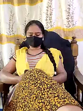 Idhika Paul online show from 8, 2, 2025
