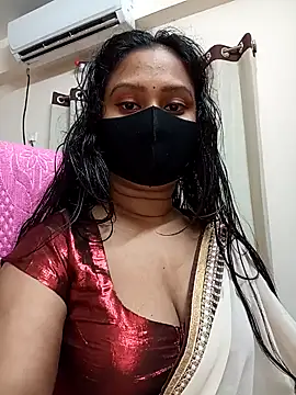 Idhika Paul online show from 25, 6, 2026